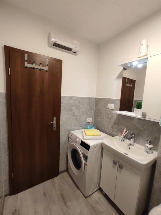 Apartment Ravnice Omis Exterior photo