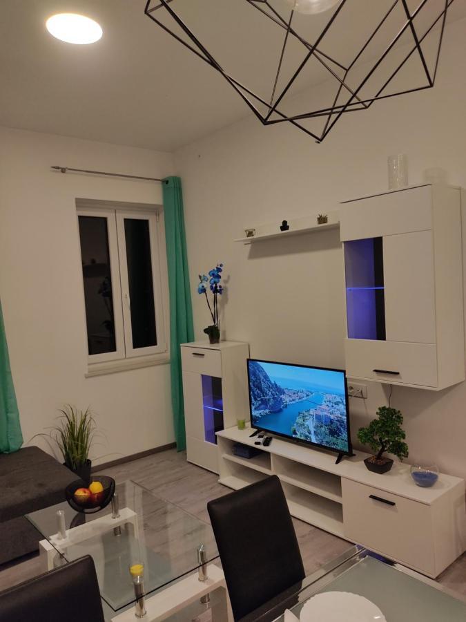 Apartment Ravnice Omis Exterior photo